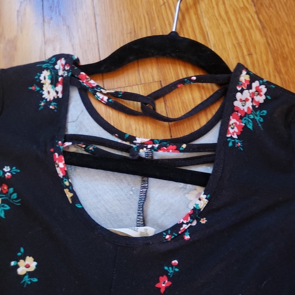 Tucker & Tate Black Floral Dress - Picture 3 of 4